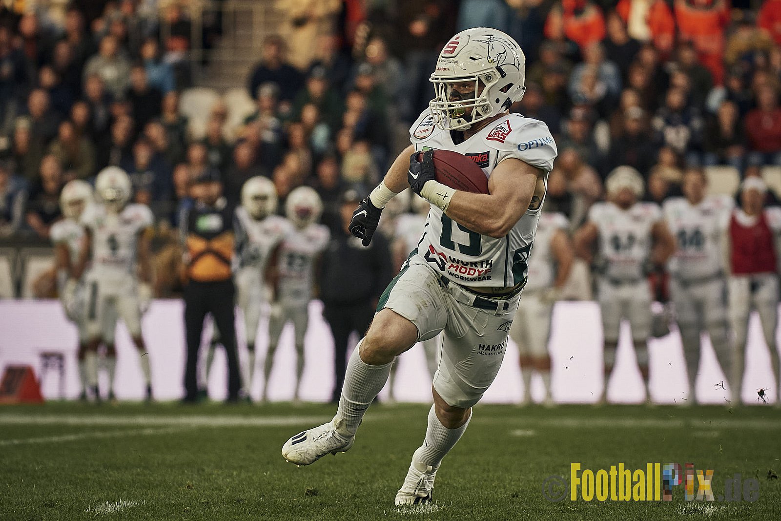 ERIMA GFL Bowl 2023 Potsdam Royals vs. Schwäbisch Hall Unicorns am 14.10.2023 im Stadion Hafenstraße, 45356 Essen. Die Potsdam Royals sind zum ersten Mal Deutscher Meister mit einem Punkte Endstand von 34 : 7. 
Bildnummer: 2023-10-14_0729 - GflBowl2023SchwaebischHallUnicornsVsPotsdamRoyals