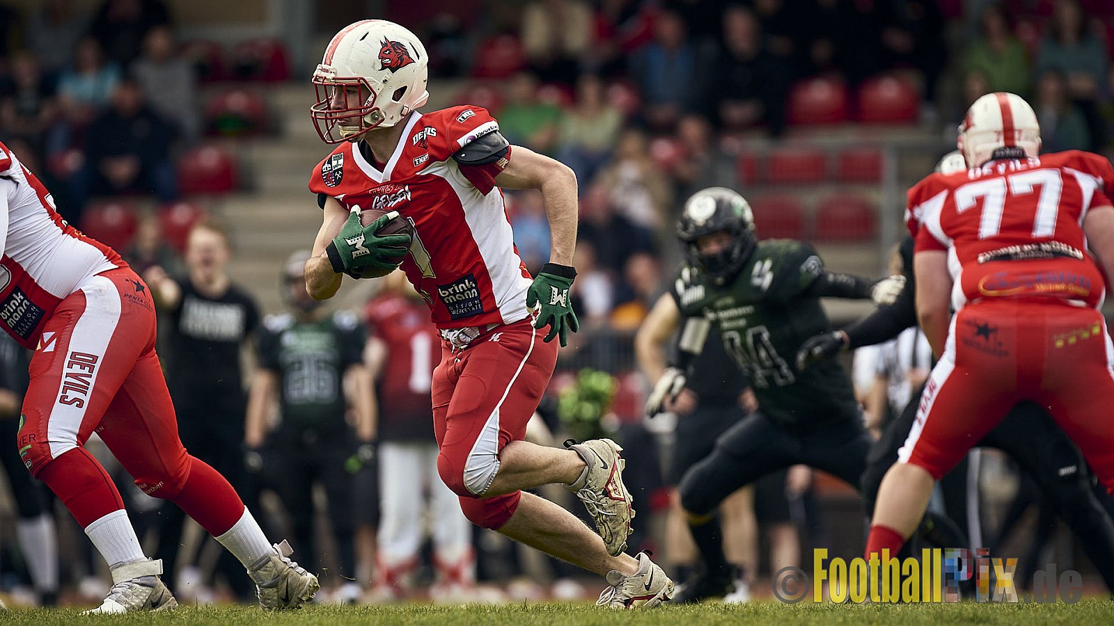 AFCV Verbandsliga Season 2024 Rheine Raptors vs. Gelsenkirchen Devils am 28.04.2024 im Jahnstadion, Schützenstraße, 48429 Rheine, Punkte Endstand 28 : 31.
[Bildnummer: 2024-04-28_0163] - RheineRaptorsVsGelsenkirchenDevils