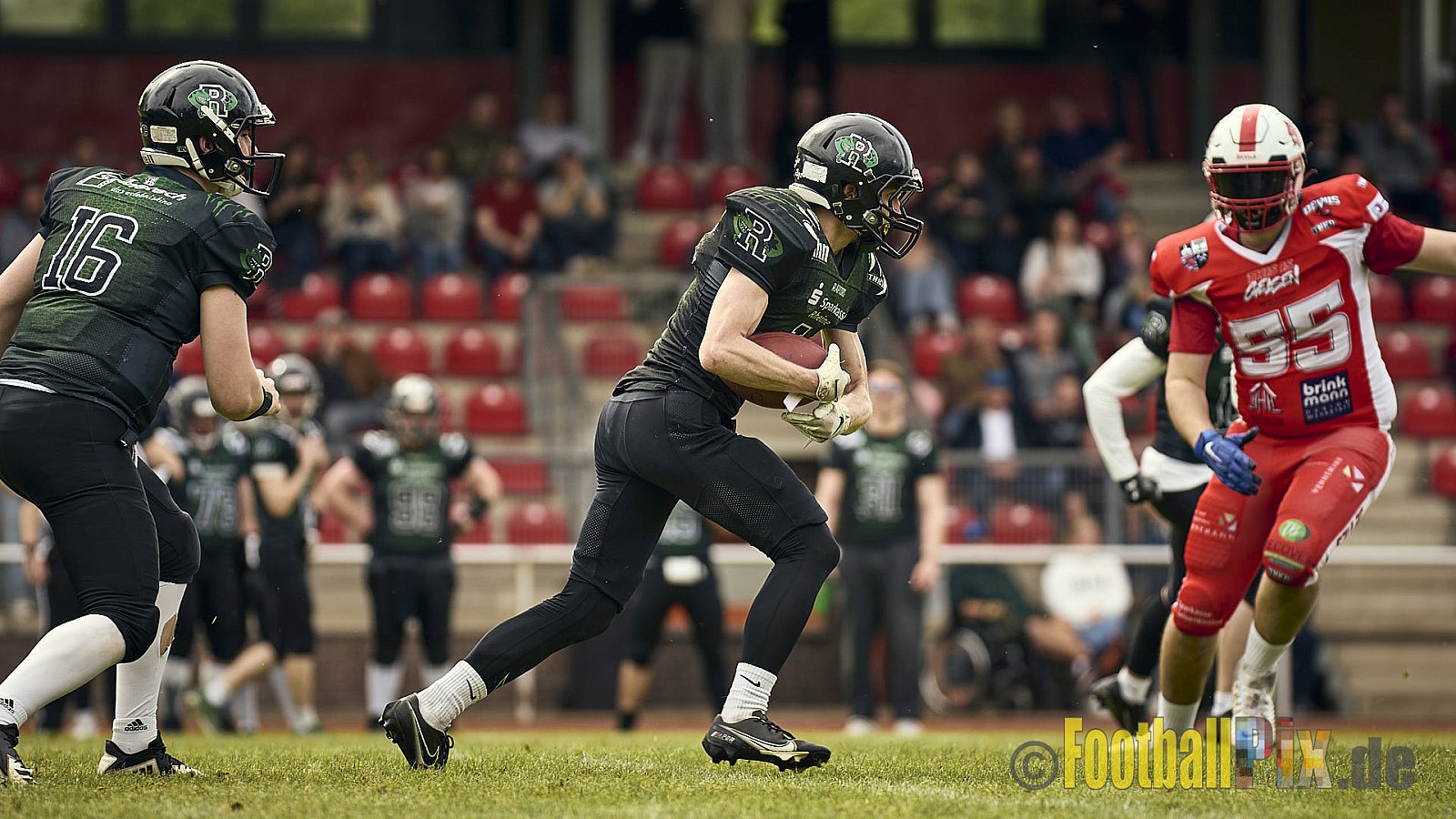 AFCV Verbandsliga Season 2024 Rheine Raptors vs. Gelsenkirchen Devils am 28.04.2024 im Jahnstadion, Schützenstraße, 48429 Rheine, Punkte Endstand 28 : 31.
[Bildnummer: 2024-04-28_0238] - RheineRaptorsVsGelsenkirchenDevils