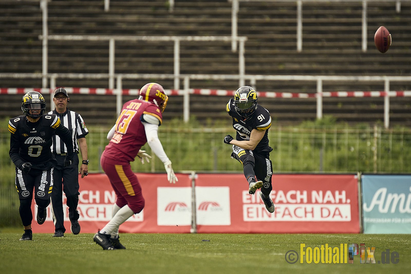 AFCV Regionalliga Season 2024 Krefeld Ravens vs. Troisdorf Jets am 05.05.2024 im Stadion Grotenburg, Tiergartenstraße 165, 47800 Krefeld, Punkte Endstand 46 : 14.
[Bildnummer: 2024-05-05_0211] - KrefeldRavensVsTroisdorfJets