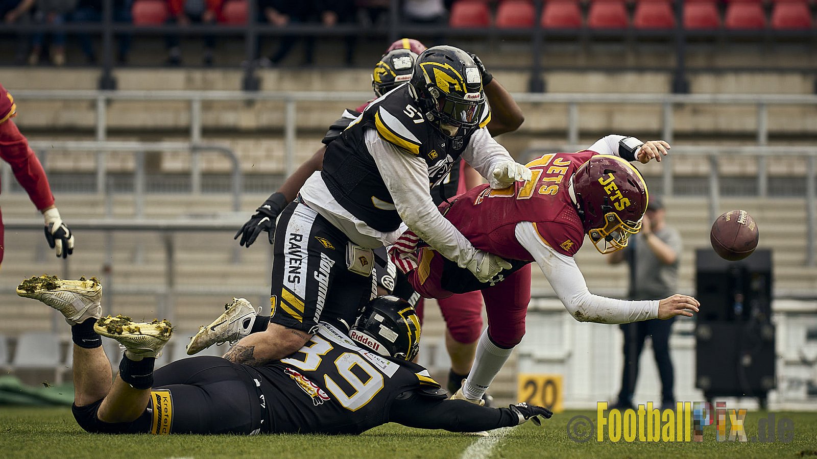 AFCV Regionalliga Season 2024 Krefeld Ravens vs. Troisdorf Jets am 05.05.2024 im Stadion Grotenburg, Tiergartenstraße 165, 47800 Krefeld, Punkte Endstand 46 : 14.
[Bildnummer: 2024-05-05_0503] - KrefeldRavensVsTroisdorfJets