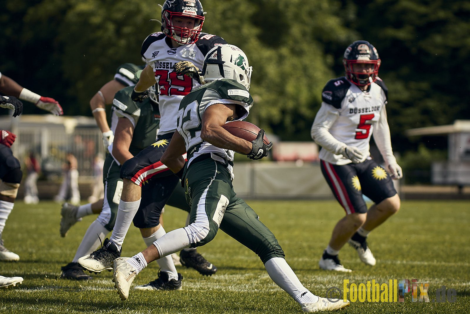 GFL2 Season 2024 Düsseldorf Panther vs. Bielefeld Bulldogs am 09.06.2024 im Bezirks Sportanlage Benrath, Nürnberger Straße, Benrath, Stadtbezirk 9, Dusseldorf, North Rhine – Westphalia, 40599, Germany. Punkte Endstand 30 : 0. - DPantherVsBielefeldBulldogs