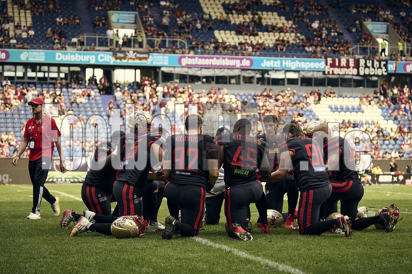 13.Spielwoche der European League of Football (ELF) Season 2024 Berlin Thunder at Rhein Fire am 18.08.2024 im Stadion . Spiel Endstand 14 : 47. Bildnummer: 2024-08-18_0047 - Elf BerlinThunderAtRheinFire