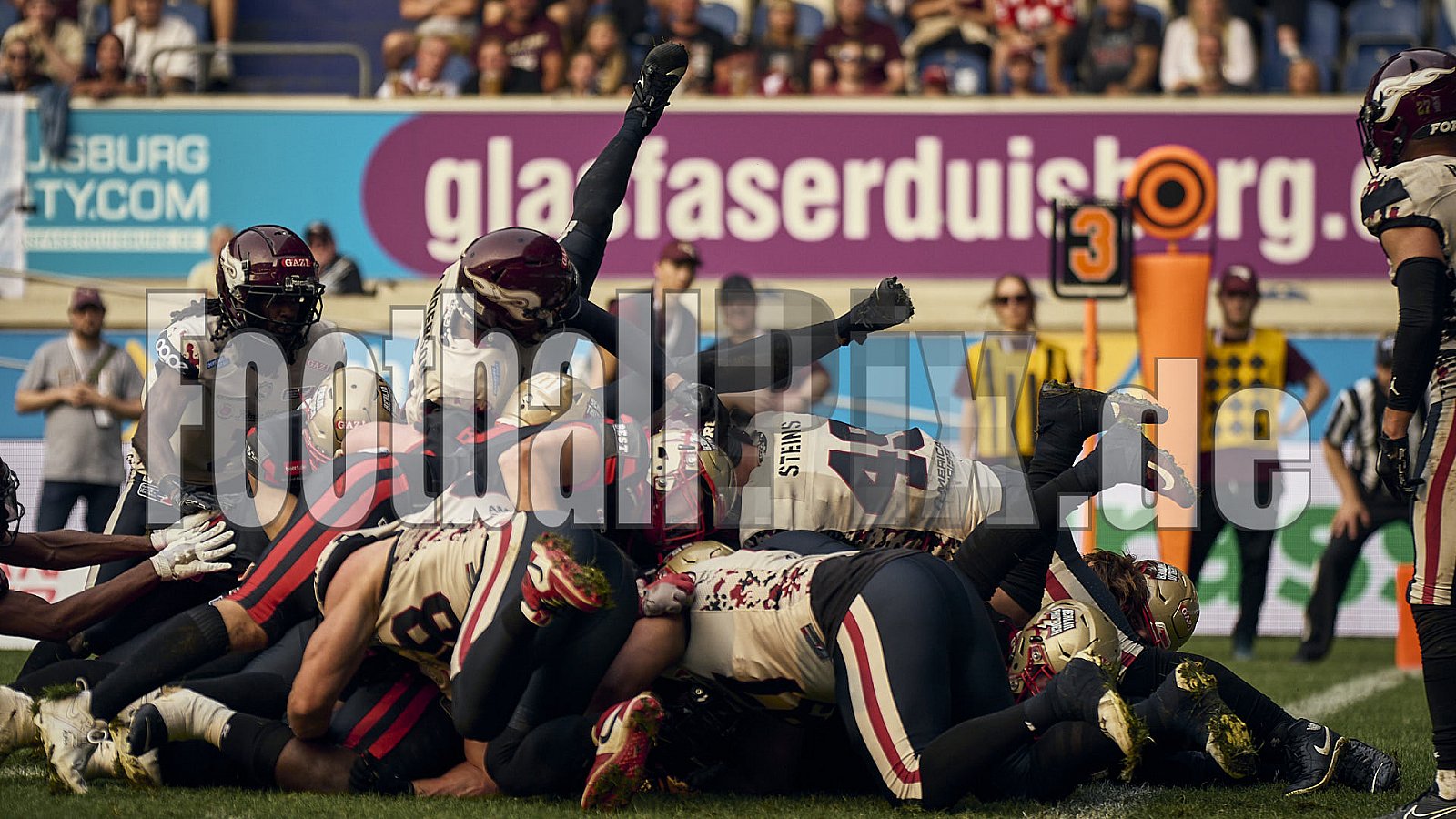 13.Spielwoche der European League of Football (ELF) Season 2024 Berlin Thunder at Rhein Fire am 18.08.2024 im Stadion . Spiel Endstand 14 : 47. Bildnummer: 2024-08-18_0970 - Elf BerlinThunderAtRheinFire