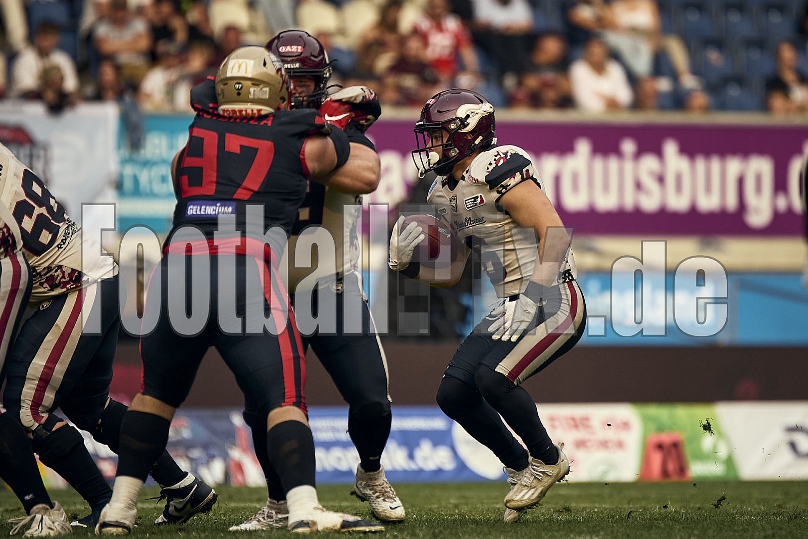 13.Spielwoche der European League of Football (ELF) Season 2024 Berlin Thunder at Rhein Fire am 18.08.2024 im Stadion . Spiel Endstand 14 : 47. Bildnummer: 2024-08-18_0986 - Elf BerlinThunderAtRheinFire
