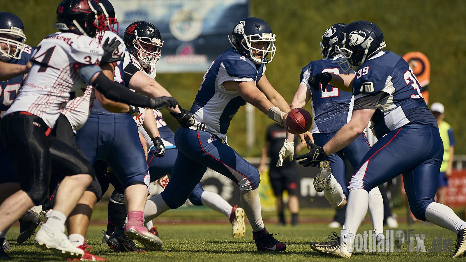 AFCV Verbandsliga NRW Season 2024 Recklinghausen Chargers vs. Siegen Sentinels am 24.08.2024 im Stadion Hohenhorst, Recklinghausen, Punkte Endstand 4 : 7.
[Bildnummer: 2024-08-24_0057] - RecklinghausenChargersVsSiegenSentinels