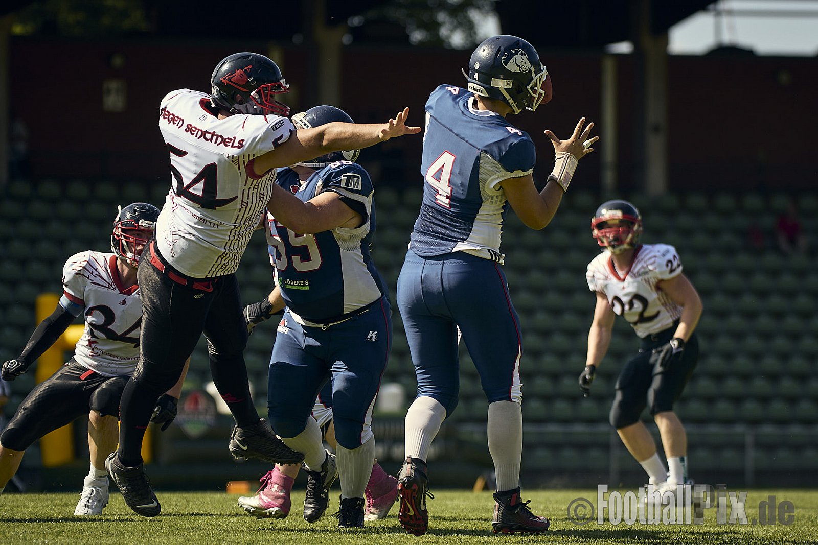 AFCV Verbandsliga NRW Season 2024 Recklinghausen Chargers vs. Siegen Sentinels am 24.08.2024 im Stadion Hohenhorst, Recklinghausen, Punkte Endstand 4 : 7.
[Bildnummer: 2024-08-24_0105] - RecklinghausenChargersVsSiegenSentinels