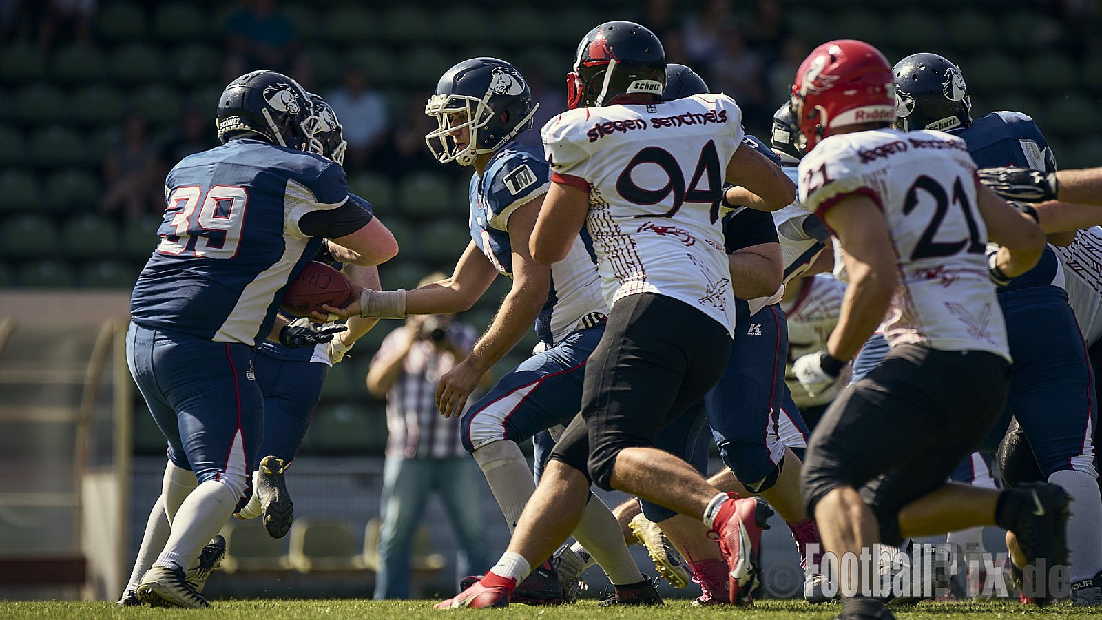 AFCV Verbandsliga NRW Season 2024 Recklinghausen Chargers vs. Siegen Sentinels am 24.08.2024 im Stadion Hohenhorst, Recklinghausen, Punkte Endstand 4 : 7.
[Bildnummer: 2024-08-24_0112] - RecklinghausenChargersVsSiegenSentinels