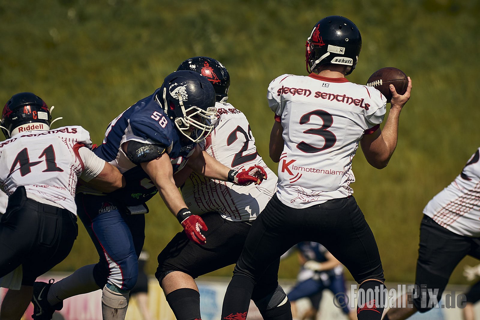 AFCV Verbandsliga NRW Season 2024 Recklinghausen Chargers vs. Siegen Sentinels am 24.08.2024 im Stadion Hohenhorst, Recklinghausen, Punkte Endstand 4 : 7.
[Bildnummer: 2024-08-24_0171] - RecklinghausenChargersVsSiegenSentinels