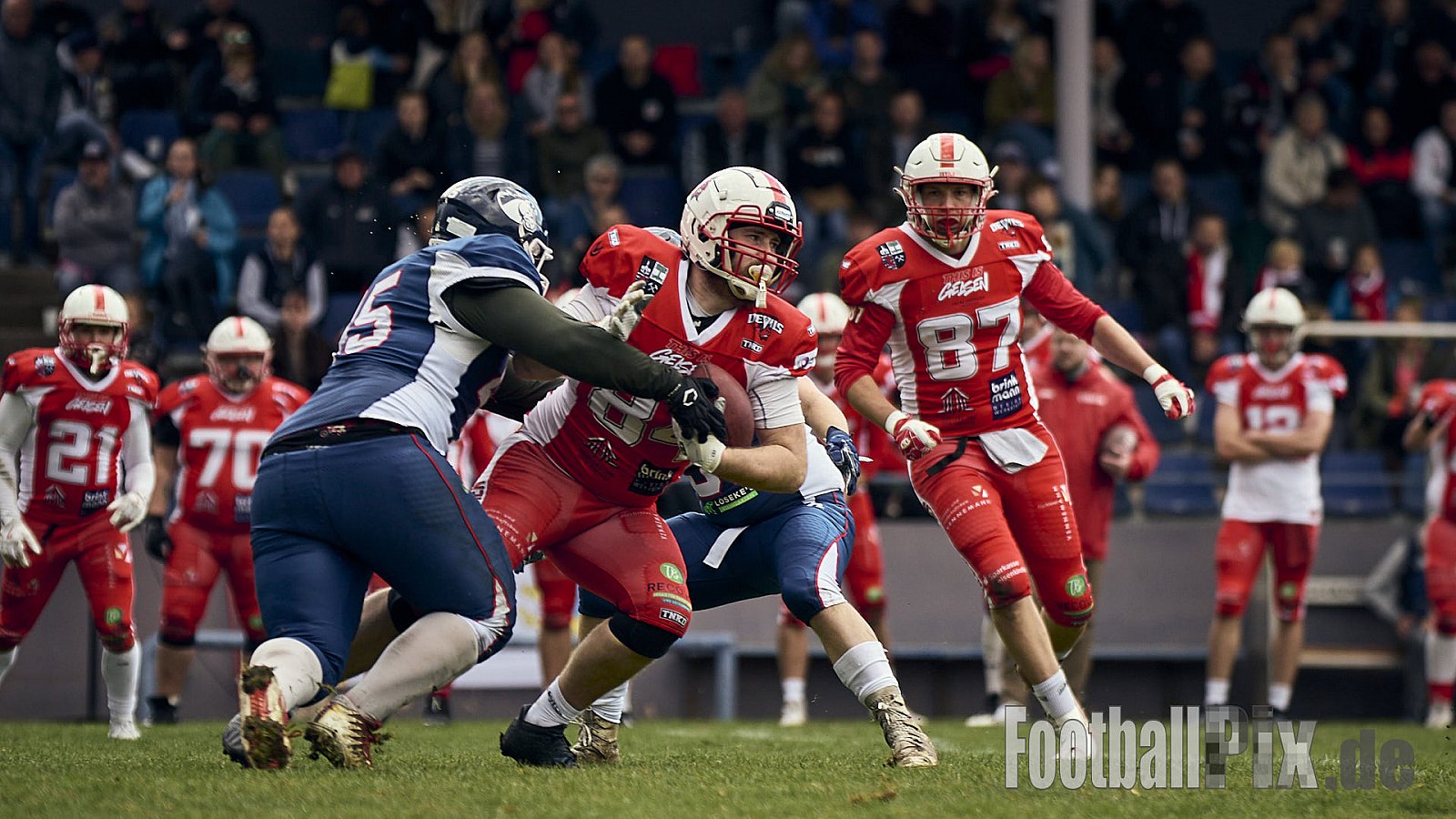 AFCV VL NRW | Gelsenkirchen Devils vs. Recklinghausen Chargers | 28.09.2024 | BV Horst Süd 1962 e.V., Am Hesterkamp, Horst, Gelsenkirchen-West, Gelsenkirchen, North Rhine-Westphalia, 45899, Germany | Punkte Endstand 21 : 35 | Bildnummer: 2024-09-28_0476 - GelsenkirchenDevilsVsRecklinghausenChargers