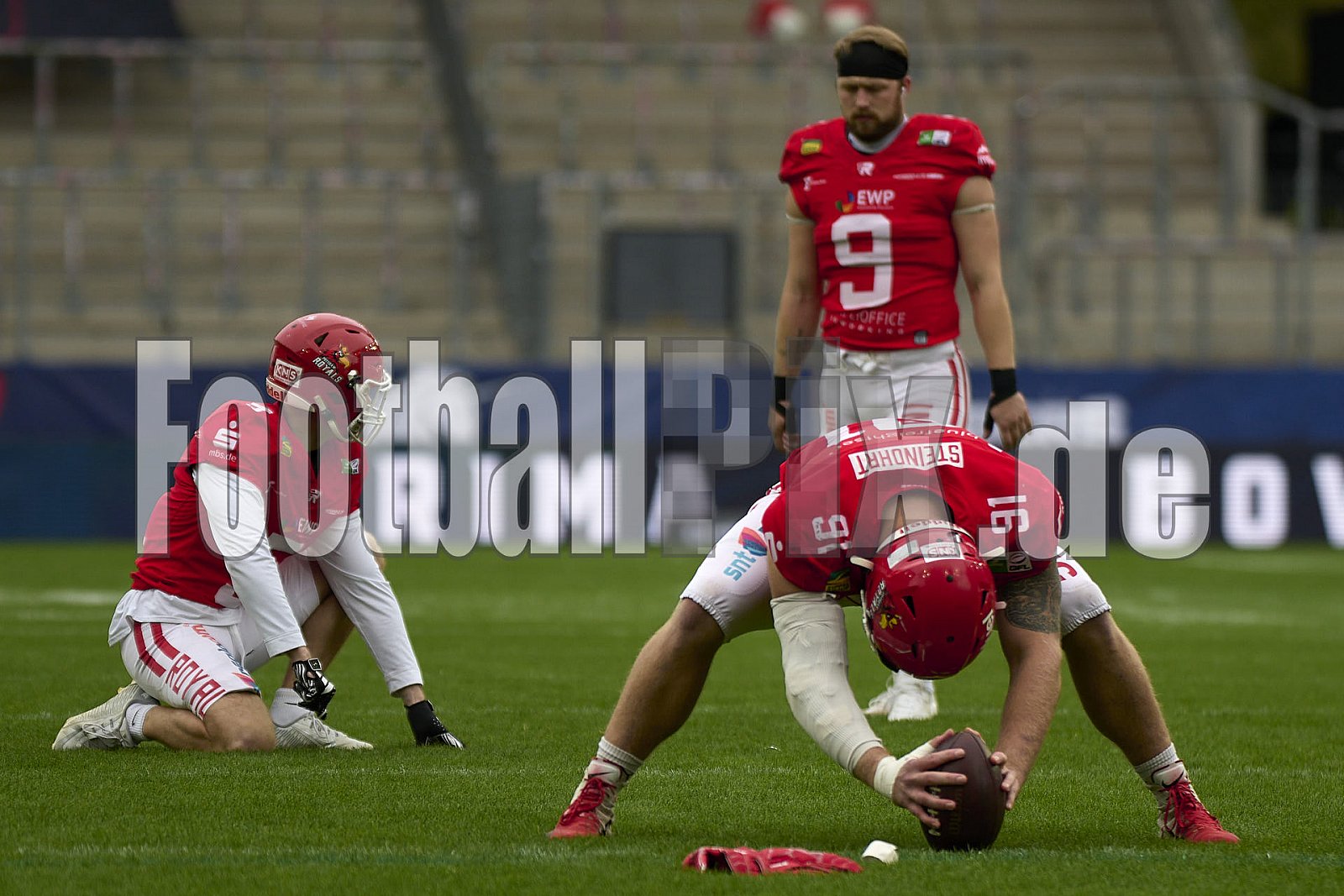 GFL Bowl | Potsdam Royals vs. Dresden Monarchs | 12.10.2024 | Stadion an der Hafenstraße, 97A, Hafenstraße, Vogelheim, Stadtbezirk V, Essen, North Rhine-Westphalia, 45356, Germany | Punkte Endstand 27 : 21 | Bildnummer: 2024-10-12_0012 - GFLBowl2024PotsdamRoyalsVsDresdenMonarchs