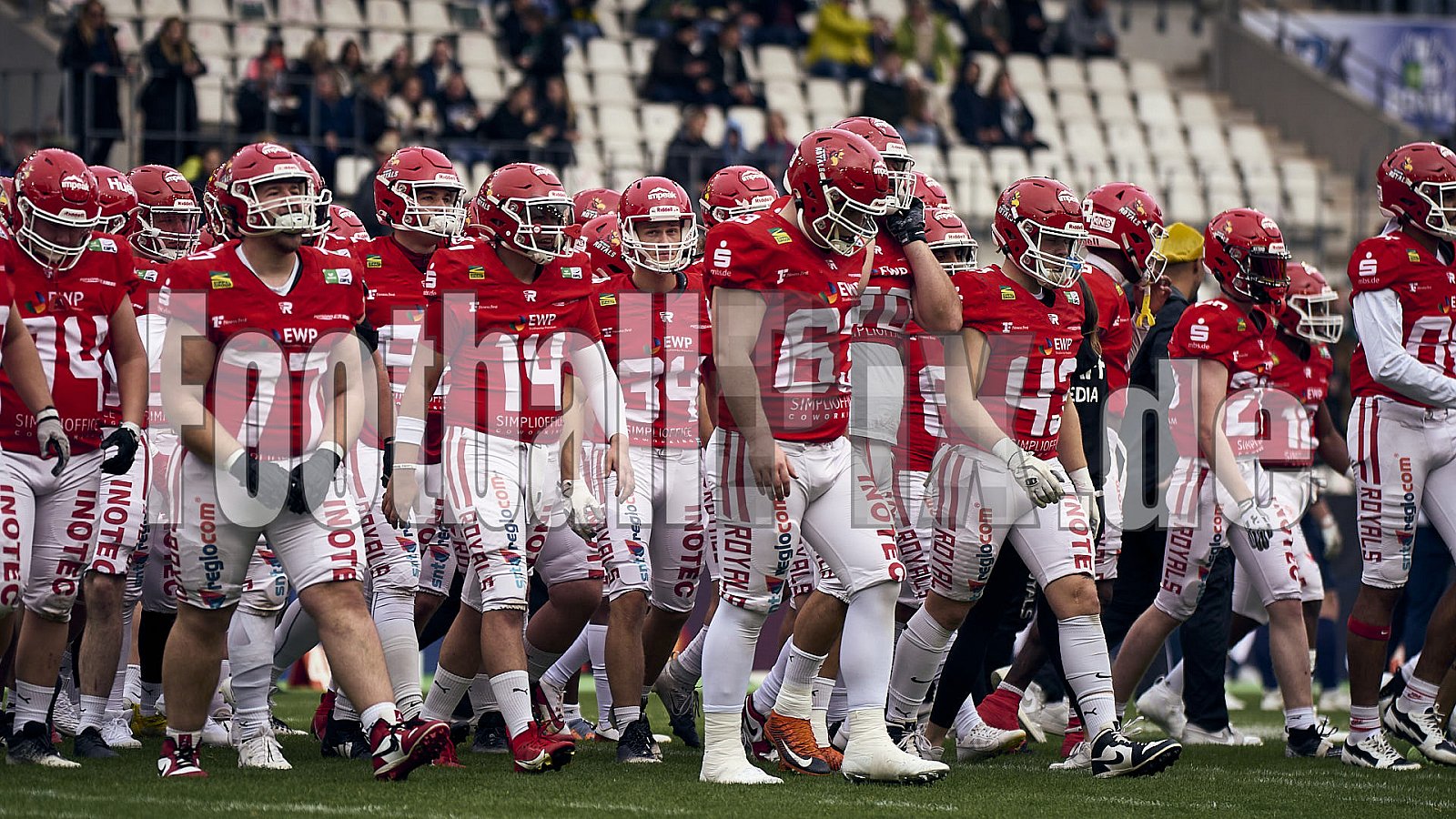 GFL Bowl | Potsdam Royals vs. Dresden Monarchs | 12.10.2024 | Stadion an der Hafenstraße, 97A, Hafenstraße, Vogelheim, Stadtbezirk V, Essen, North Rhine-Westphalia, 45356, Germany | Punkte Endstand 27 : 21 | Bildnummer: 2024-10-12_0072 - GFLBowl2024PotsdamRoyalsVsDresdenMonarchs
