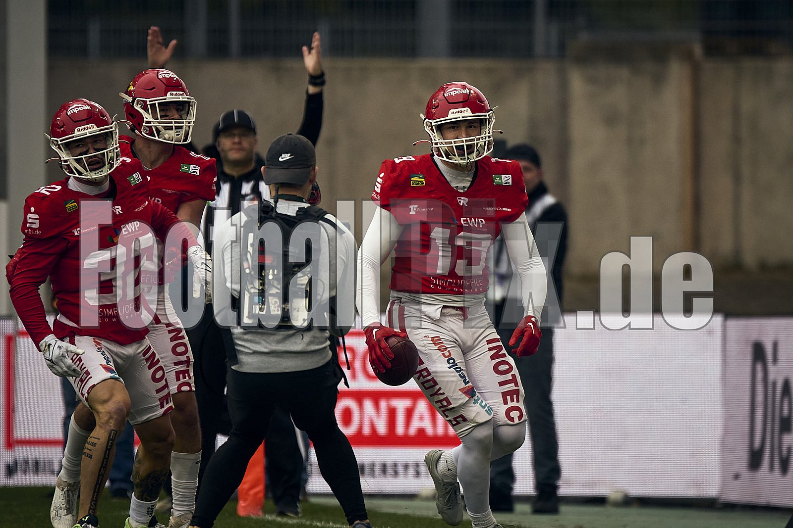 GFL Bowl | Potsdam Royals vs. Dresden Monarchs | 12.10.2024 | Stadion an der Hafenstraße, 97A, Hafenstraße, Vogelheim, Stadtbezirk V, Essen, North Rhine-Westphalia, 45356, Germany | Punkte Endstand 27 : 21 | Bildnummer: 2024-10-12_0286 - GFLBowl2024PotsdamRoyalsVsDresdenMonarchs