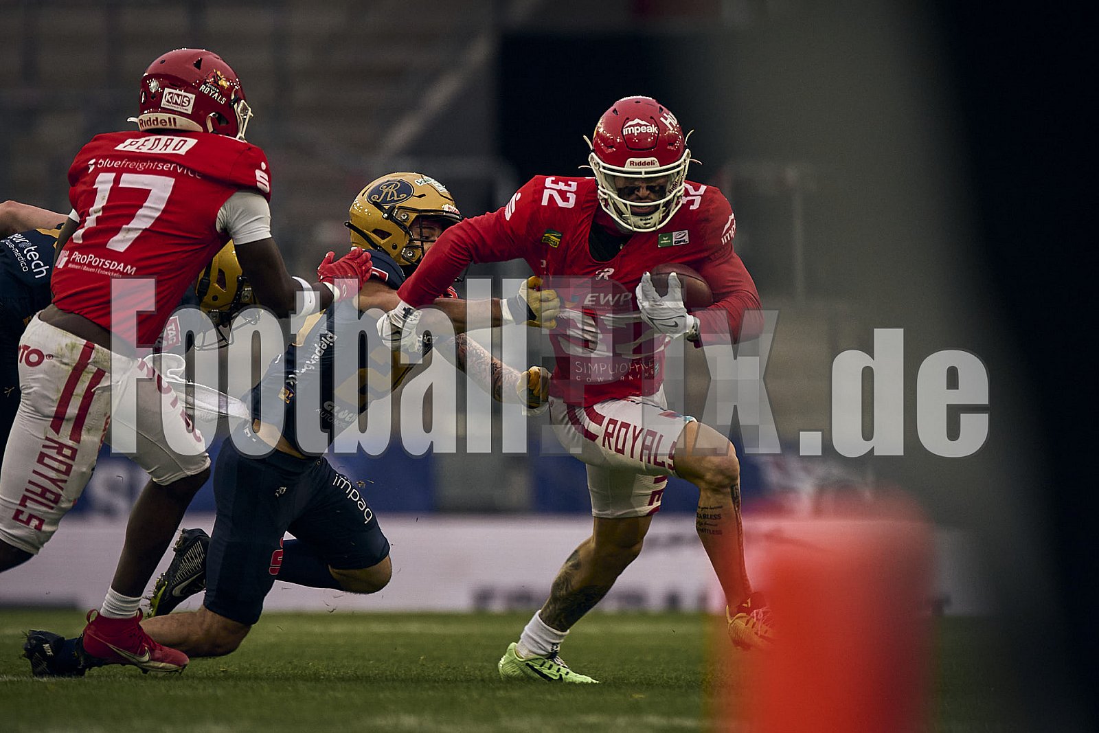 GFL Bowl | Potsdam Royals vs. Dresden Monarchs | 12.10.2024 | Stadion an der Hafenstraße, 97A, Hafenstraße, Vogelheim, Stadtbezirk V, Essen, North Rhine-Westphalia, 45356, Germany | Punkte Endstand 27 : 21 | Bildnummer: 2024-10-12_0465 - GFLBowl2024PotsdamRoyalsVsDresdenMonarchs
