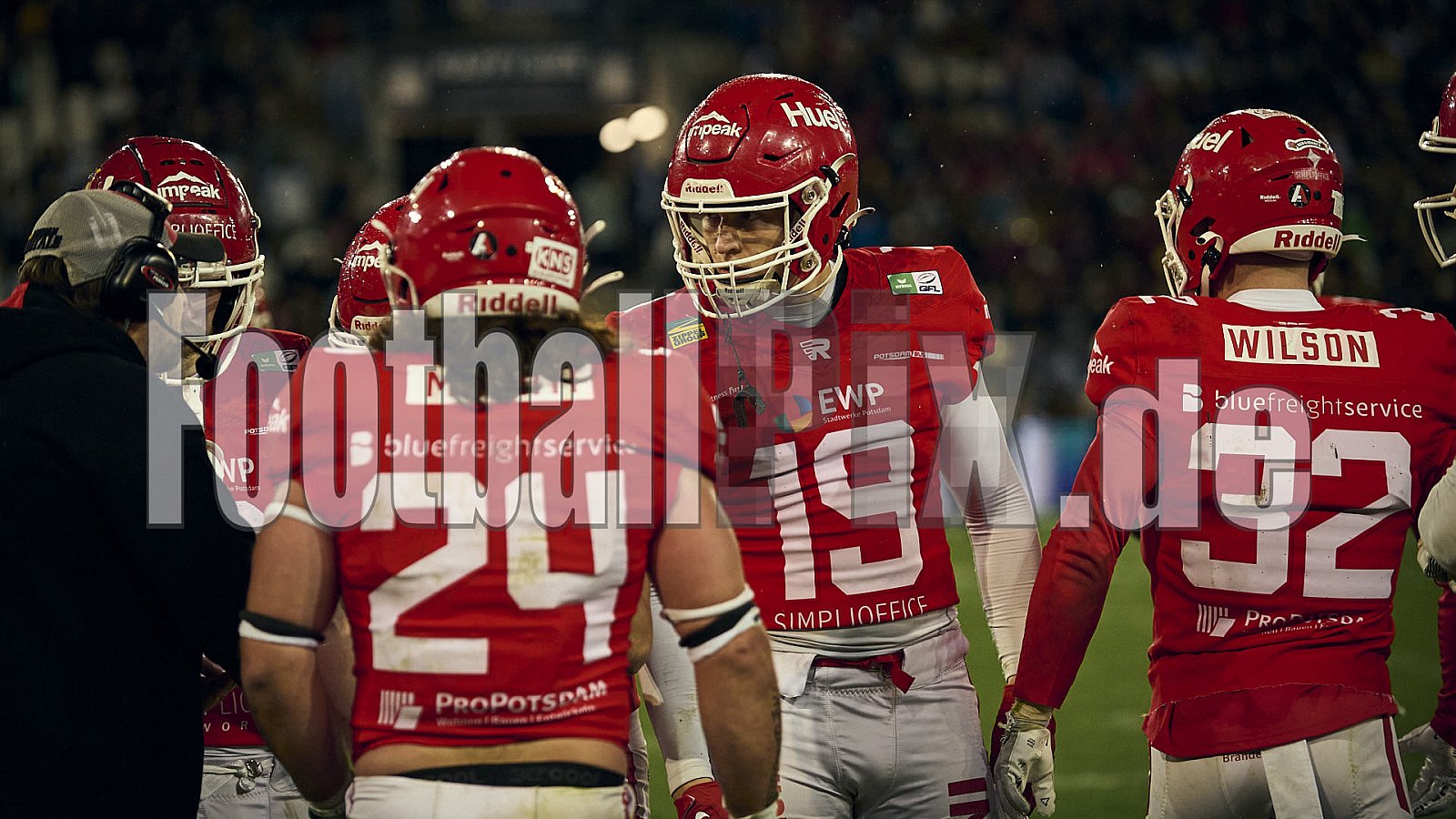 GFL Bowl | Potsdam Royals vs. Dresden Monarchs | 12.10.2024 | Stadion an der Hafenstraße, 97A, Hafenstraße, Vogelheim, Stadtbezirk V, Essen, North Rhine-Westphalia, 45356, Germany | Punkte Endstand 27 : 21 | Bildnummer: 2024-10-12_0846 - GFLBowl2024PotsdamRoyalsVsDresdenMonarchs