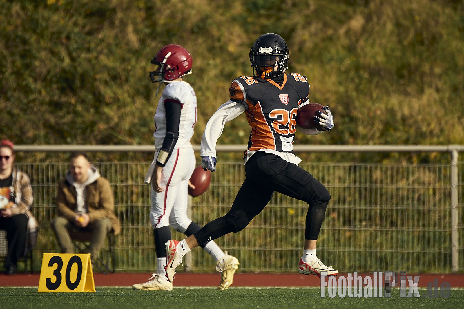 AFCV LL NRW | Cologne Ronin vs. Iserlohn Titans | 19.10.2024 | Bezirkssportanlage Rodenkirchen, Sürther Straße, Michaelshoven, Rodenkirchen, Cologne, North Rhine-Westphalia, 50999, Germany | Punkte Endstand 29 : 42 | Bildnummer: 2024-10-19_0039 - CologneRoninVsIserlohnTitans