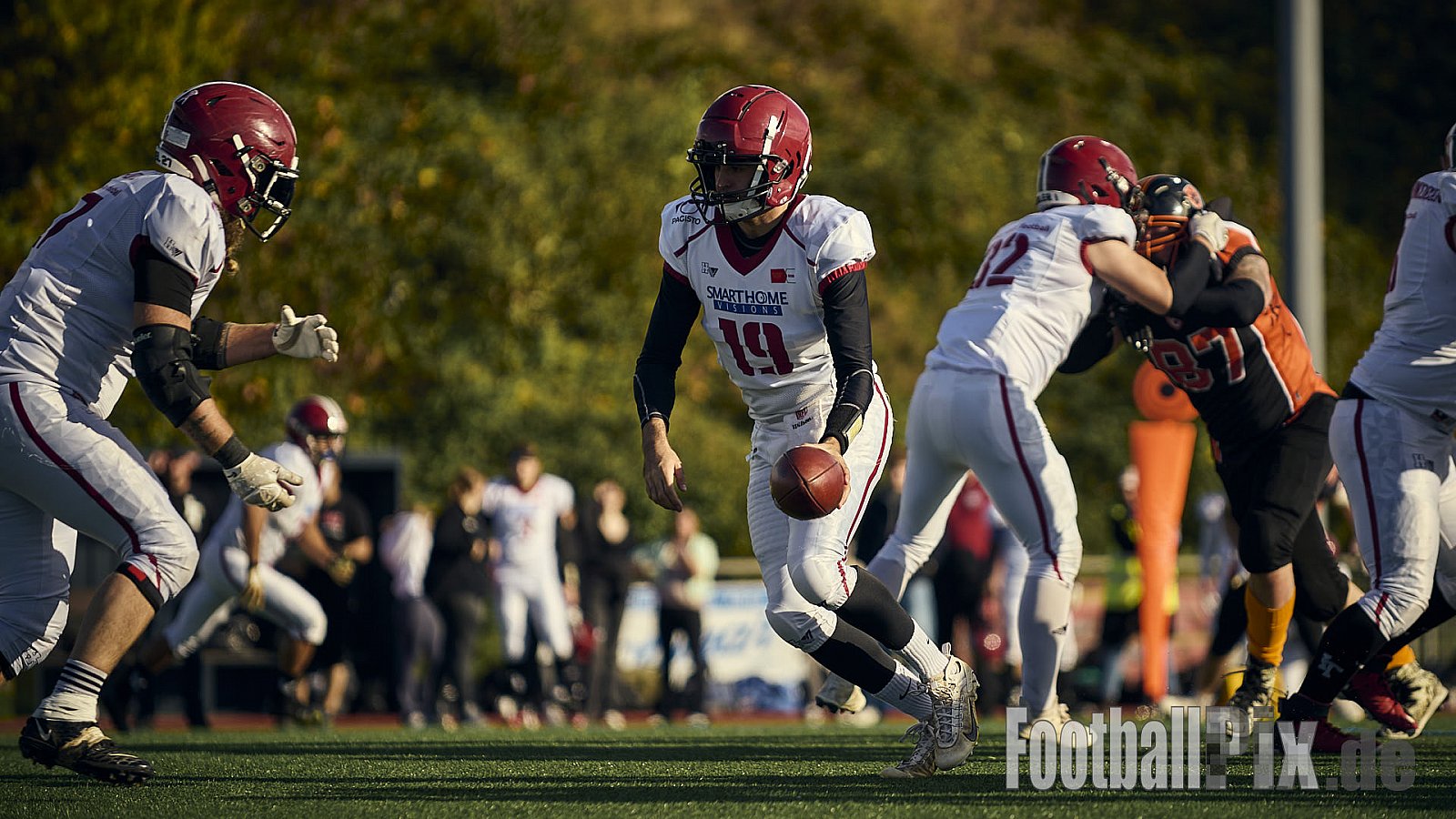 AFCV LL NRW | Cologne Ronin vs. Iserlohn Titans | 19.10.2024 | Bezirkssportanlage Rodenkirchen, Sürther Straße, Michaelshoven, Rodenkirchen, Cologne, North Rhine-Westphalia, 50999, Germany | Punkte Endstand 29 : 42 | Bildnummer: 2024-10-19_0243 - CologneRoninVsIserlohnTitans