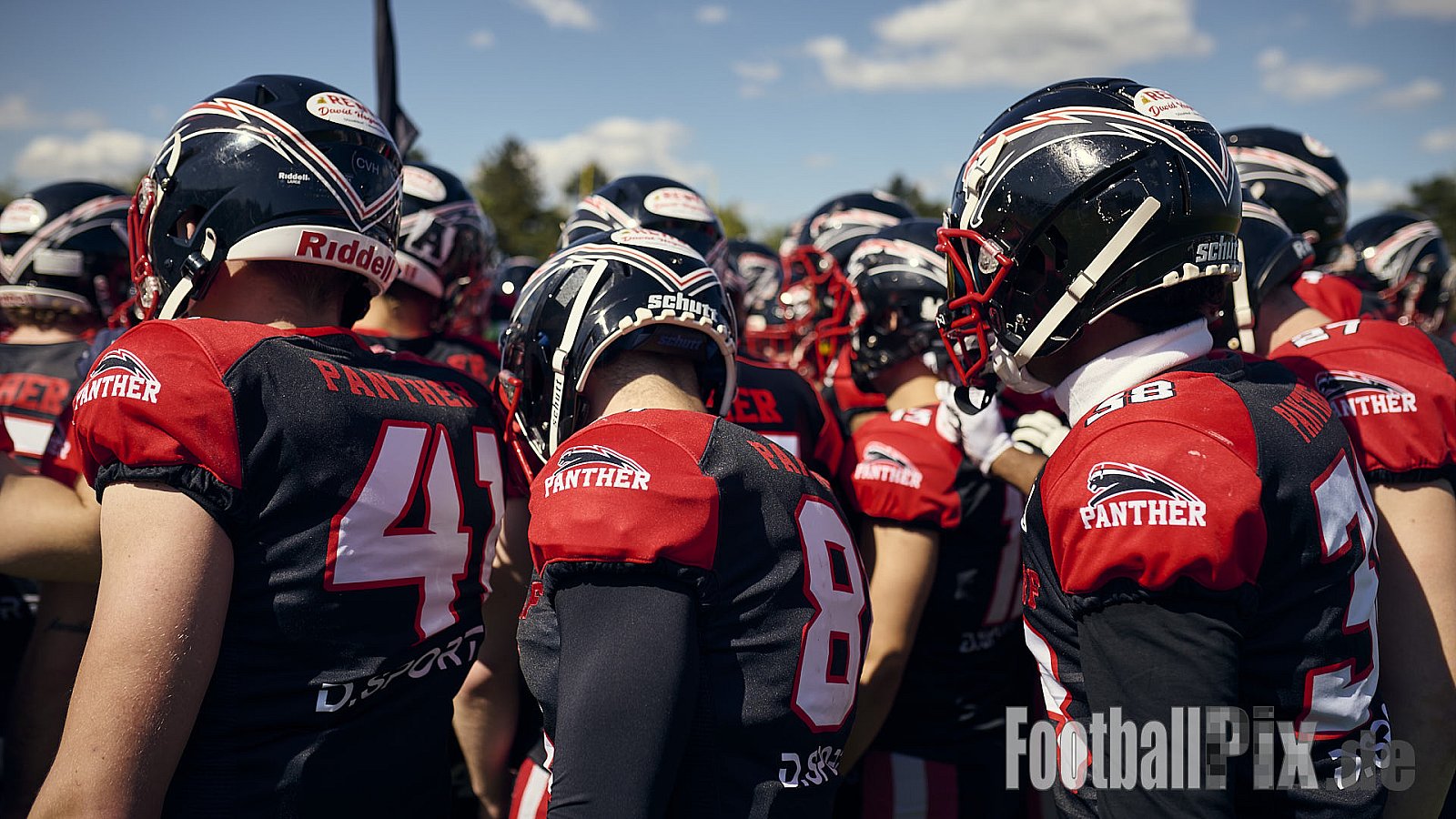 GFL | Merkur Bowl Düsseldorf Panther vs. Langenfeld Longhorns | 26.04.2025 |  | Punkte Endstand 34 : 06 | Bildnummer: 2025-04-26_0037 - MerkurBowlDPantherVsLagenfeldLonghorns