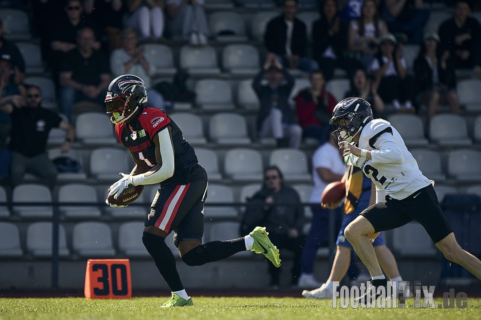 GFL | Merkur Bowl Düsseldorf Panther vs. Langenfeld Longhorns | 26.04.2025 |  | Punkte Endstand 34 : 06 | Bildnummer: 2025-04-26_0189 - MerkurBowlDPantherVsLagenfeldLonghorns