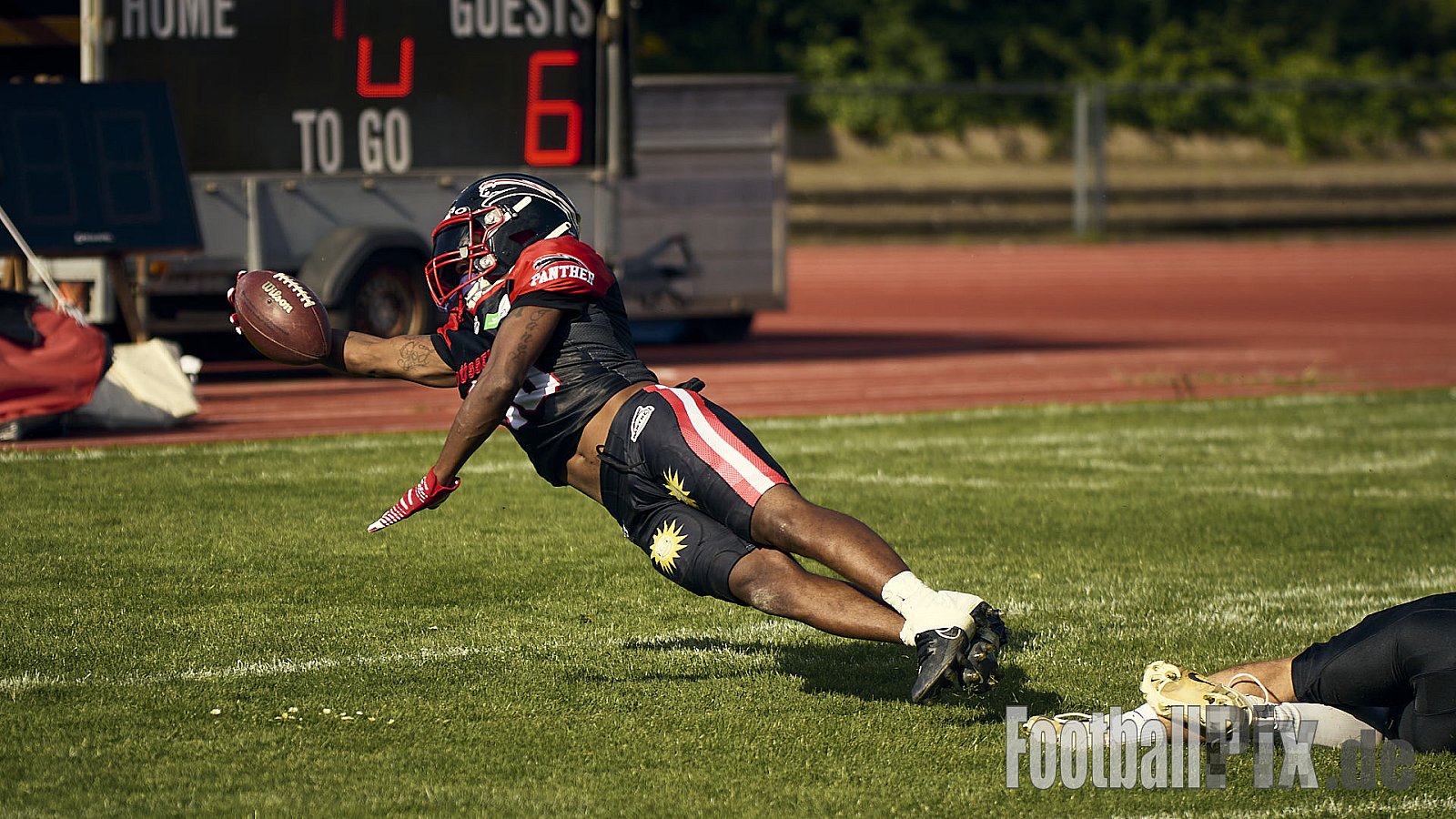 GFL | Merkur Bowl Düsseldorf Panther vs. Langenfeld Longhorns | 26.04.2025 |  | Punkte Endstand 34 : 06 | Bildnummer: 2025-04-26_0457 - MerkurBowlDPantherVsLagenfeldLonghorns