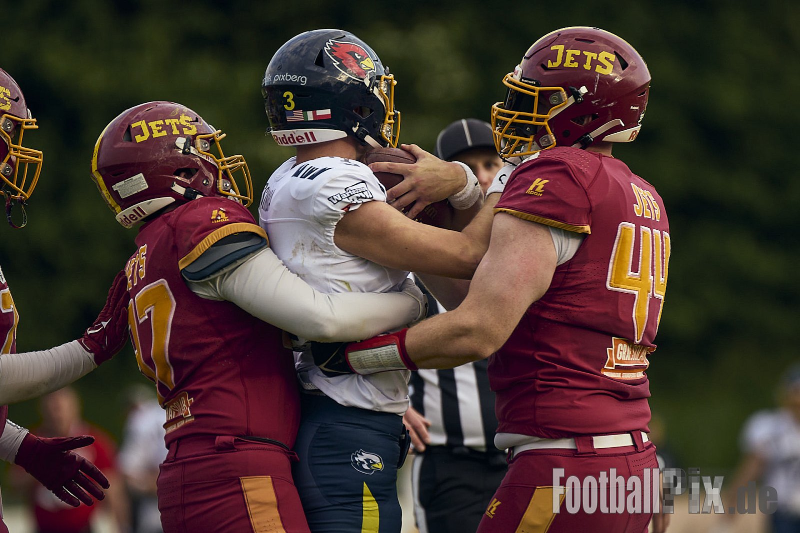 AFCV RL NRW | Troisdorf Jets vs. Essen Assindia Cardinals | 17.05.2025 | Aggerstadion, 53840 Troisdorf | Punkte Endstand 19 : 14 | Bildnummer: 2025-05-17_0280 - TroisdorfJetsVsEssenAssindiaCardinals