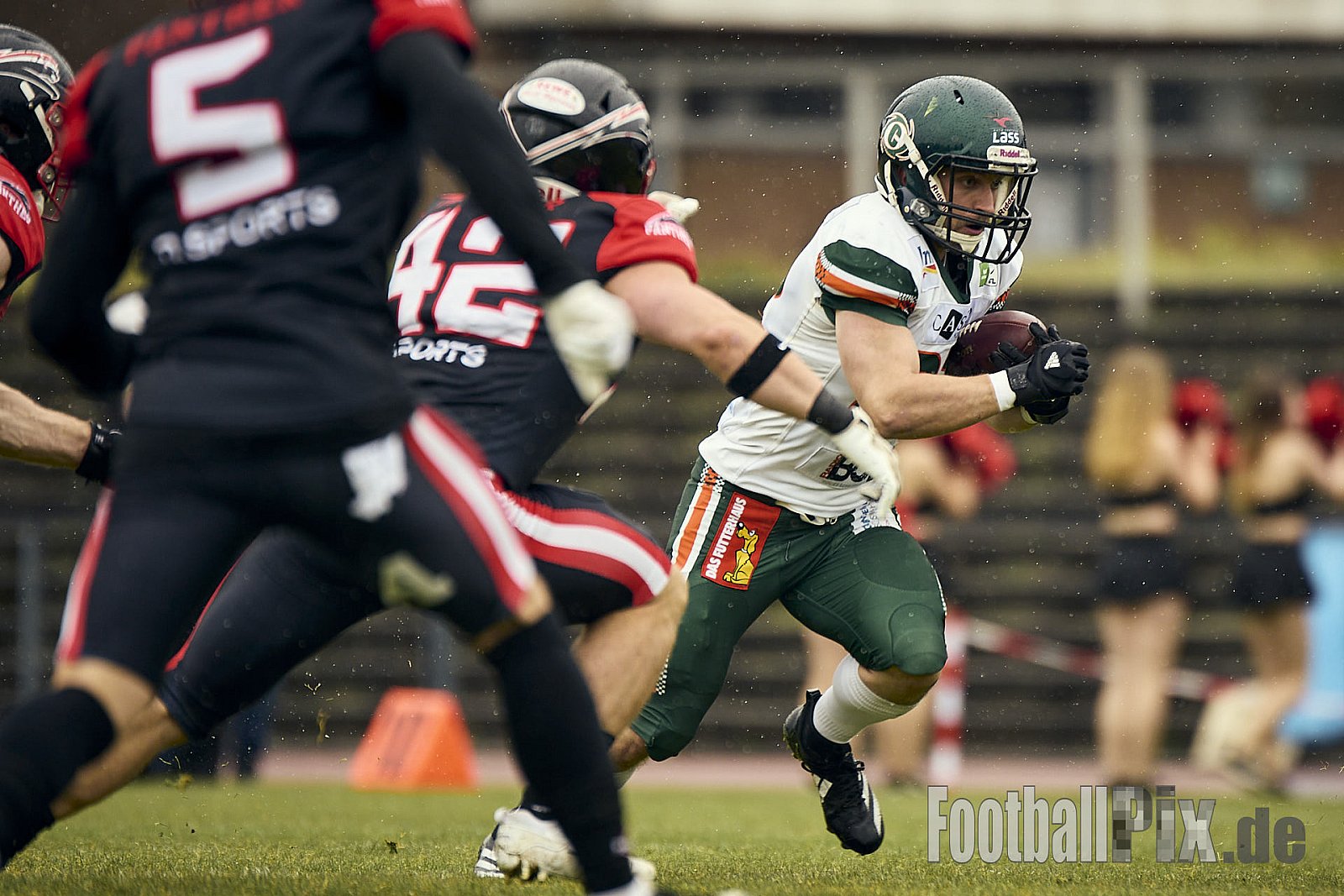GFL | Düsseldorf Panther vs. Kiel Baltic Hurricanes | 24.05.2025 | Stadion VfL Benrath , 40597 Düsseldorf | Punkte Endstand 14 : 30 | Bildnummer: 2025-05-24_0119 - DPantherVsKielBalticHurricanes