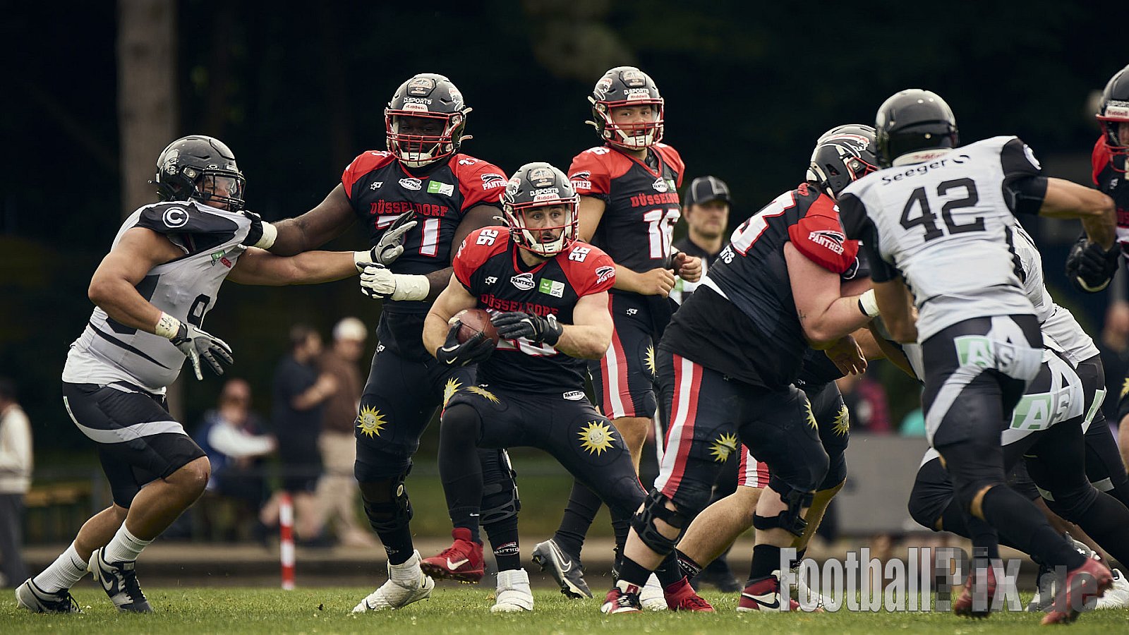 GFL | Düsseldorf Panther vs. Berlin Rebels |  Punkte Endstand 14 : 21 | Stadion Benrath, Dusseldorf | 15.06.2025
Job ID: 2025-06-15_0350 - DPantherVsBerlinRebels