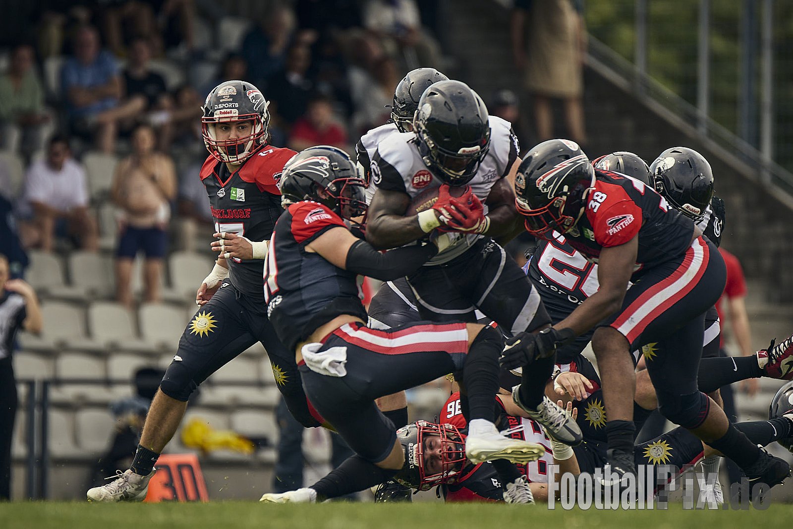 GFL | Düsseldorf Panther vs. Berlin Rebels |  Punkte Endstand 14 : 21 | Stadion Benrath, Dusseldorf | 15.06.2025
Job ID: 2025-06-15_0452 - DPantherVsBerlinRebels