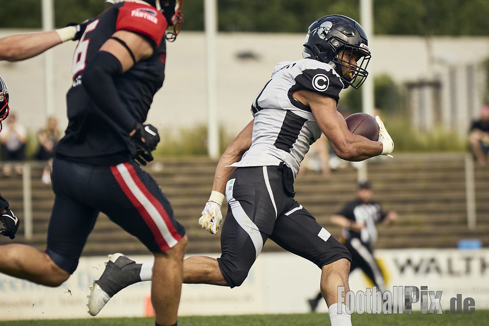 GFL | Düsseldorf Panther vs. Berlin Rebels |  Punkte Endstand 14 : 21 | Stadion Benrath, Dusseldorf | 15.06.2025
Job ID: 2025-06-15_0763 - DPantherVsBerlinRebels