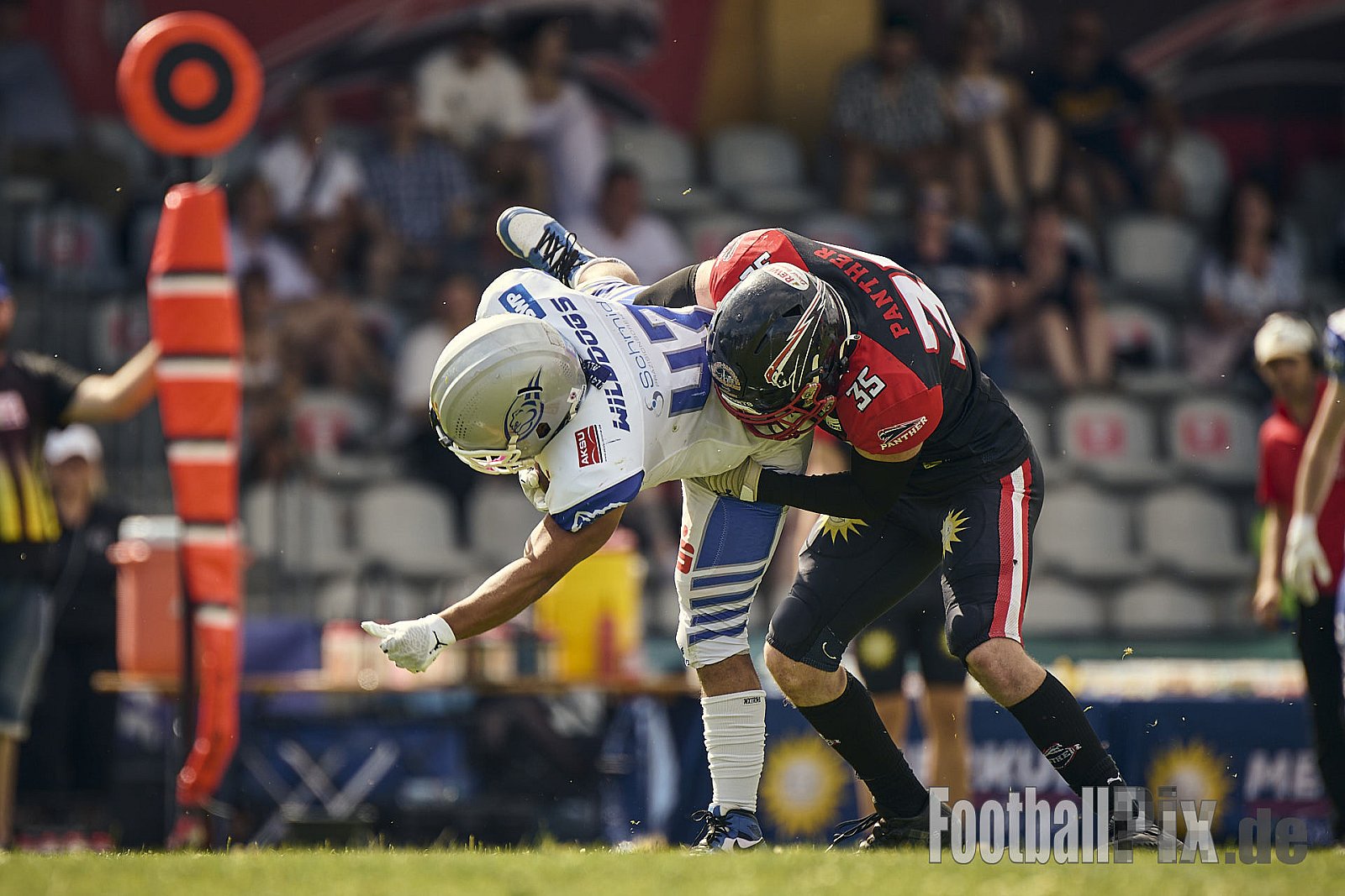 #35 Johannes Wieding, Defense, Düsseldorf Panther | GFL | Düsseldorf Panther vs. Pforzheim Wilddogs |  Punkte Endstand 14 : 07 | Stadion Benrath, Düsseldorf | 28.06.2025 | Job ID: 2025-06-28_0492 - DPantherVsPforzheimWilddogs