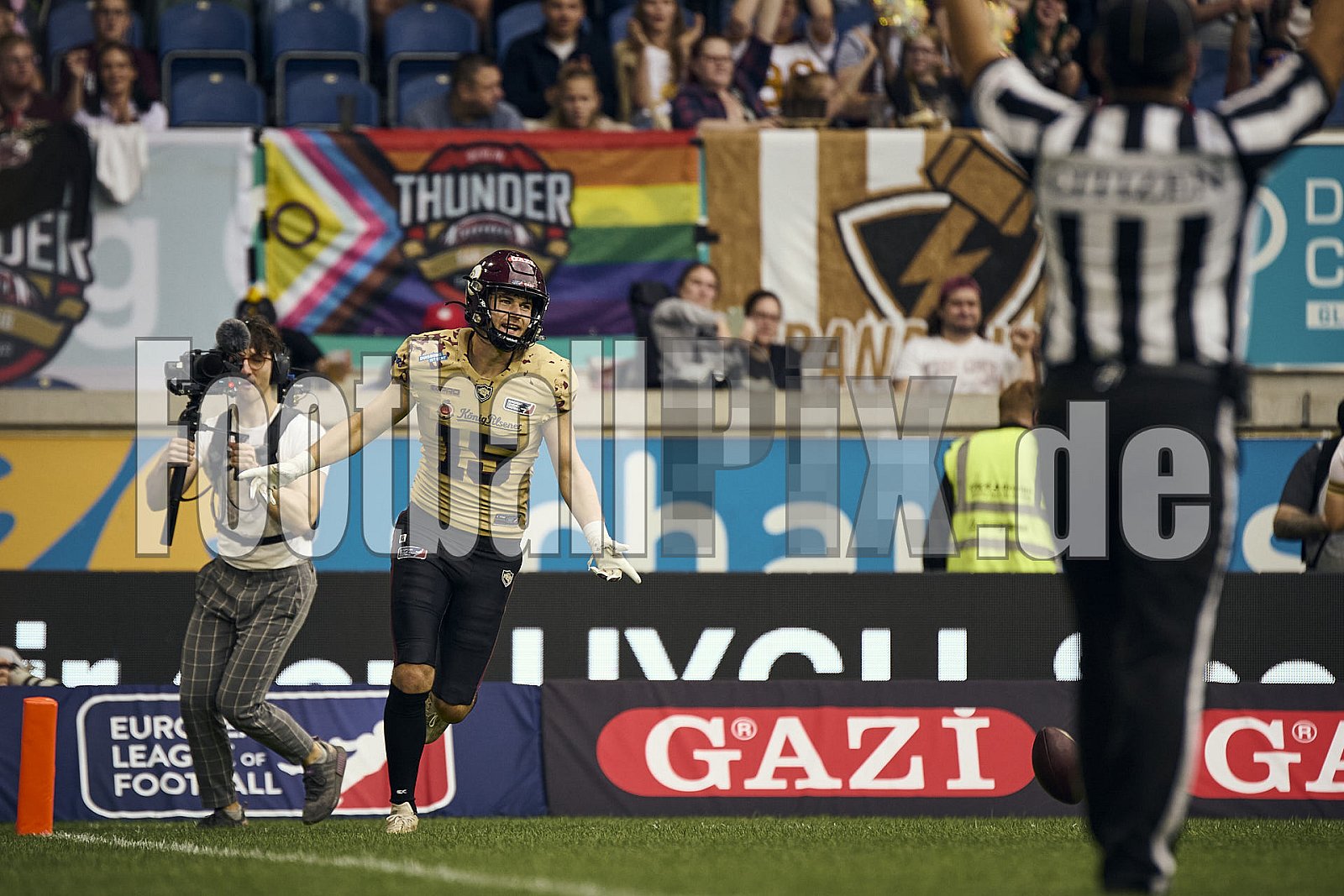 #15 Clemens Schuldt, Wide Receiver, Rhein Fire, Touchdown | ELF | Berlin Thunder at Rhein Fire |  Punkte Endstand 07 : 69 | Schauinsland-Reisen-Arena, Duisburg | 27.07.2025 - BerlinThunderAtRheinFire