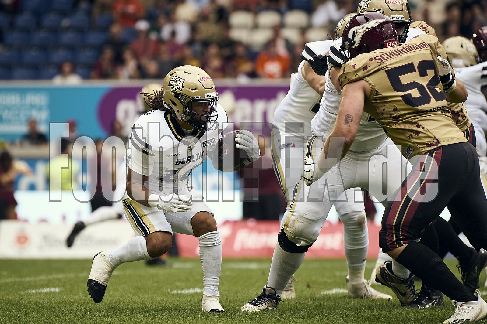 #10 Samuel Oram-Jones, Running Back, Berlin Thunder | ELF | Berlin Thunder at Rhein Fire |  Punkte Endstand 07 : 69 | Schauinsland-Reisen-Arena, Duisburg | 27.07.2025 - BerlinThunderAtRheinFire