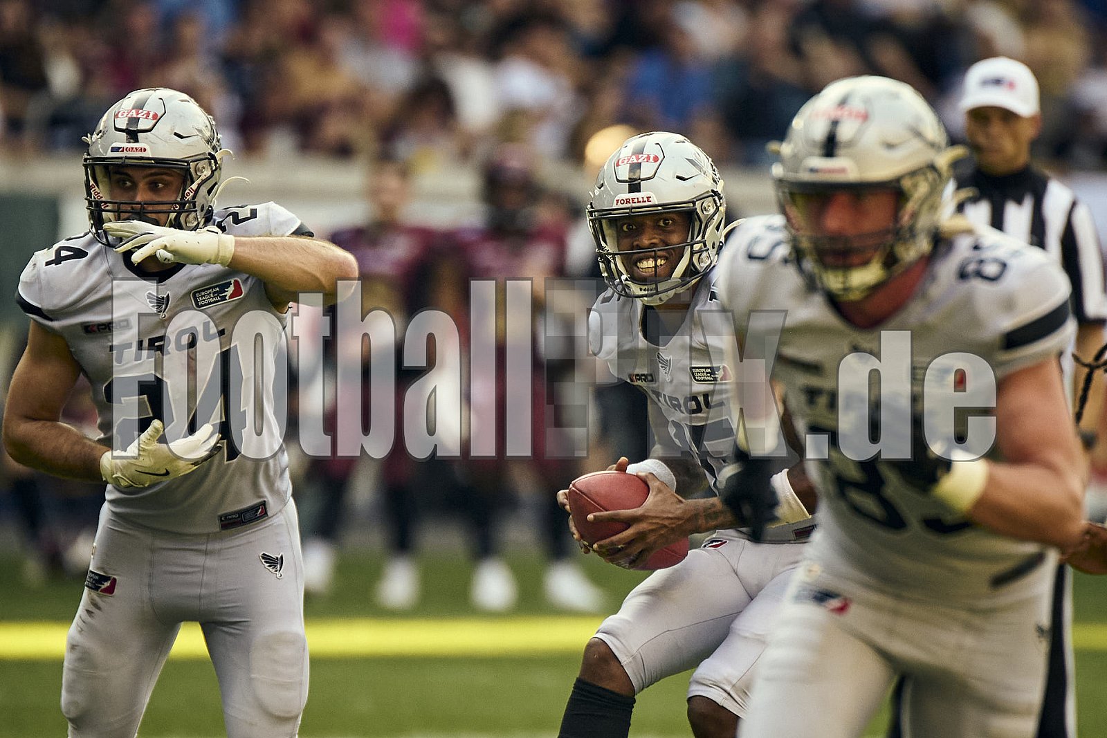 #15 N'Kosi Perry, Quarterback, Raiders Tirol | ELF | Raiders Tirol at Rhein Fire |  Punkte Endstand 24 : 34 | Schauinsland-Reisen-Arena, Duisburg | 10.08.2025 - RaidersTirolAtRheinFire