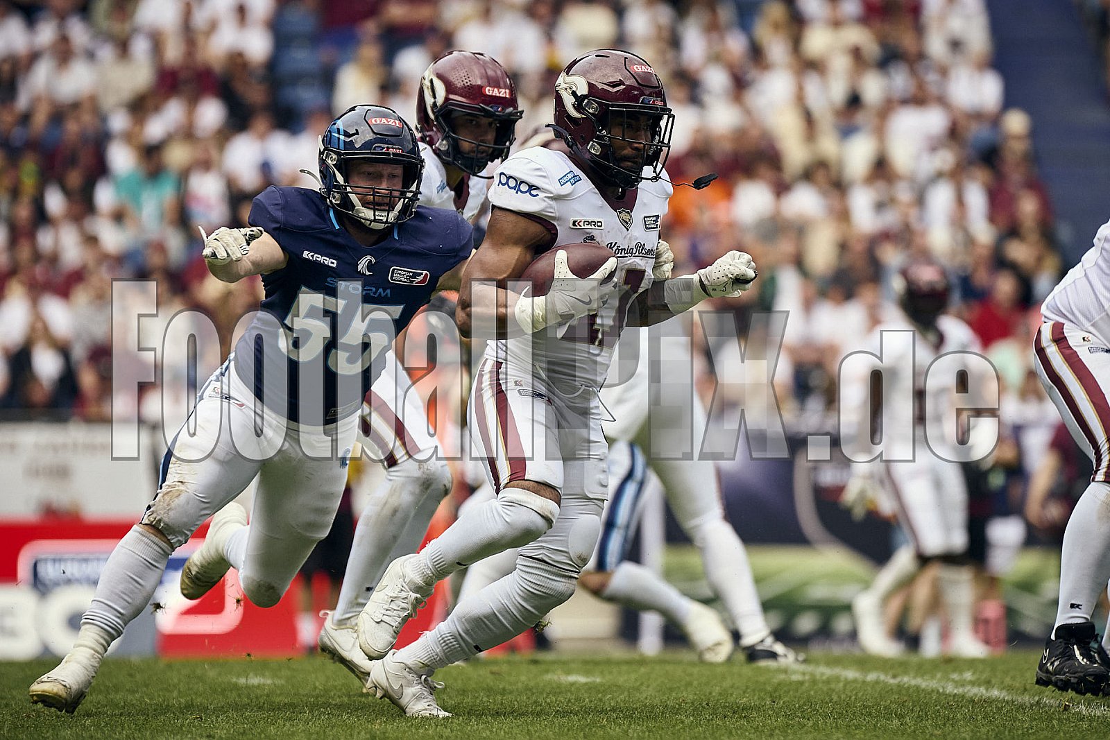 #11 Jonathan Scott, Fullback, Rhein Fire | ELF | Nordic Storm at Rhein Fire |  Punkte Endstand 19 : 27 | Schauinsland-Reisen-Arena, Duisburg | 17.08.2025 - NordicStormAtRheinFire